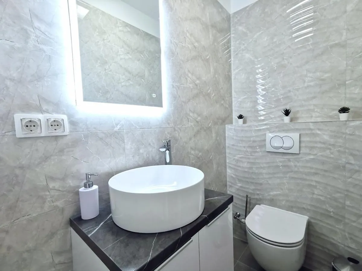 Seka Apartments With A Pool Kastela